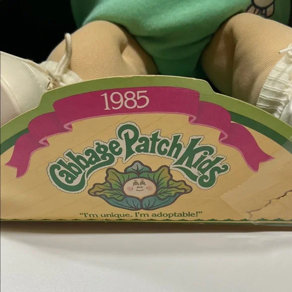 1985 Cabbage Patch Doll with Green Outfit - Picture 3 of 5
